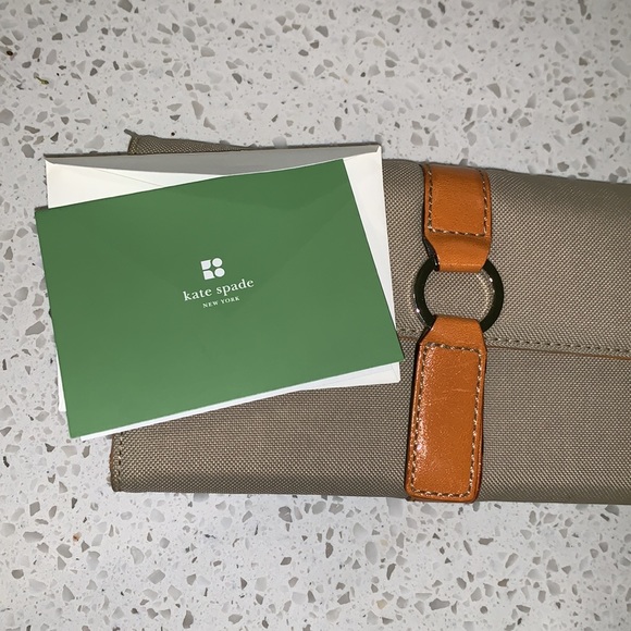 Large Kate Spade Wallet - Picture 4 of 6